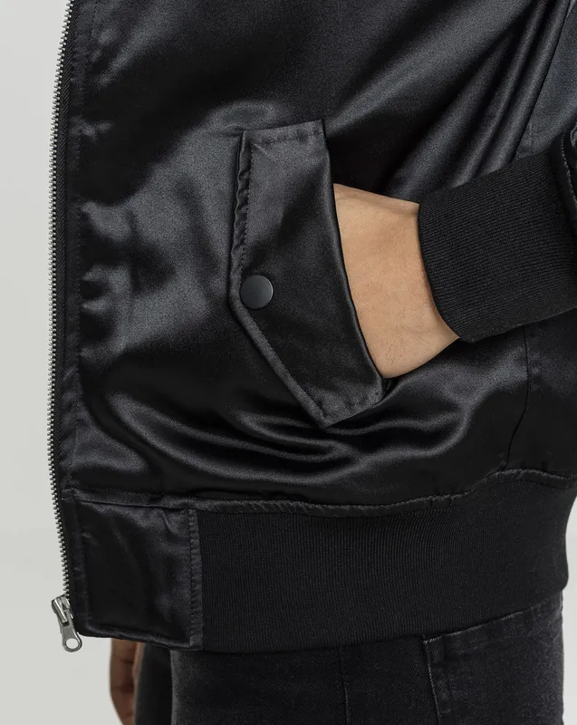 Urban Classics Bomberjakke i Satin Svart