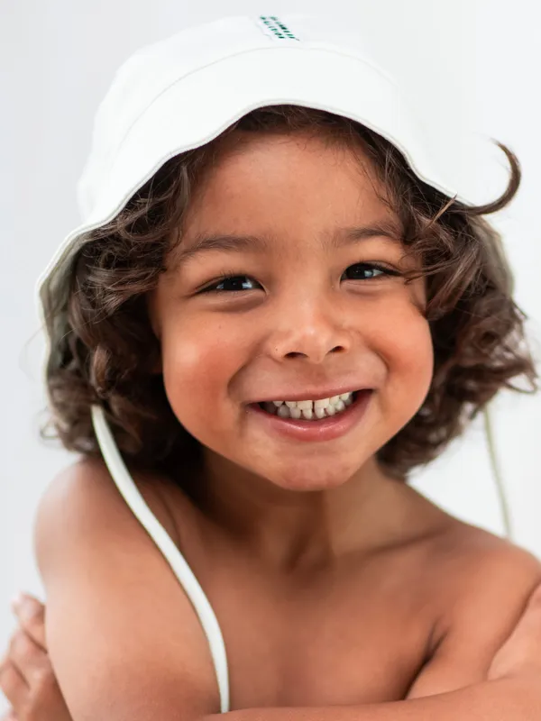 Geggamoja UV-Solhatt, Offwhite, 2-6 år