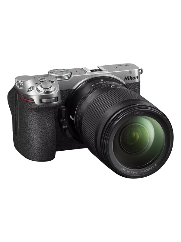 Nikon Z5IIC Silver + 24-200mm f/4-6.3 VR