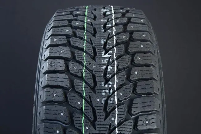 Kumho WinterCraft ice Wi32 ( 235/65 R17 108T XL bespiked )