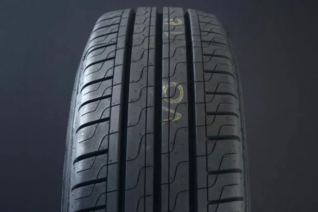Pirelli Carrier ( 225/65 R16C 112/110R )