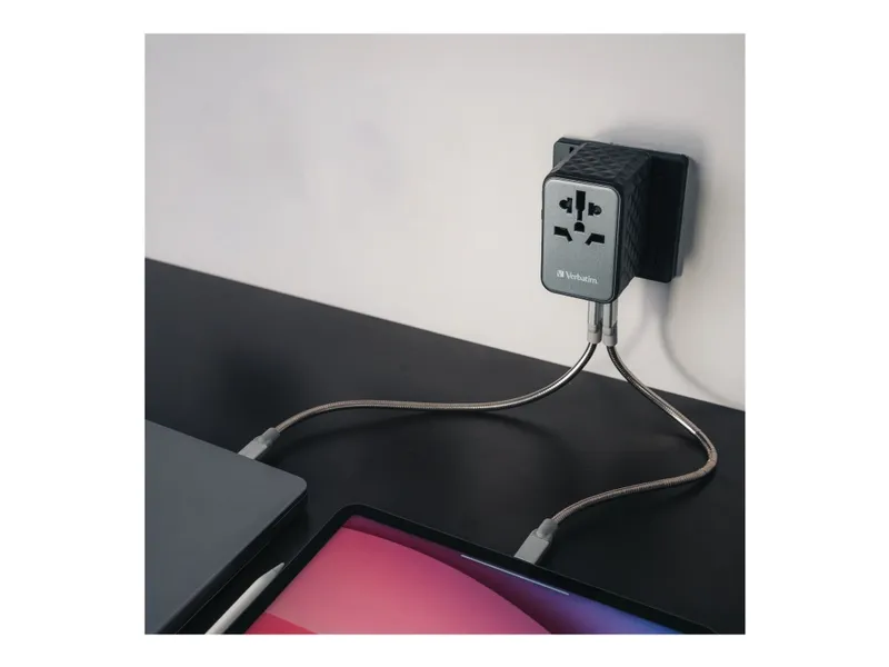 Verbatim UTA-06 Power Adapter - GaN III Universal - 2 x USB 2 x USB-C - 100 Watt