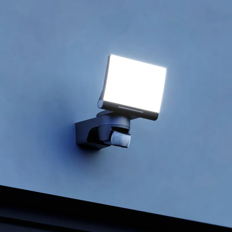 XLED Home 2 S sensor-utomhus spotlampa, svart, IP44 - STEINEL - Modern - Plast - Vinklad
