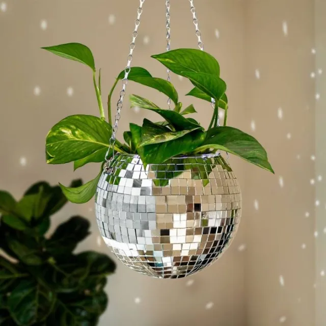 Discokula-planterare med kedja och träringhållare