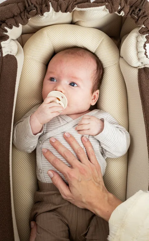 Najell babynest SleepCarrier förminskare, soft beige