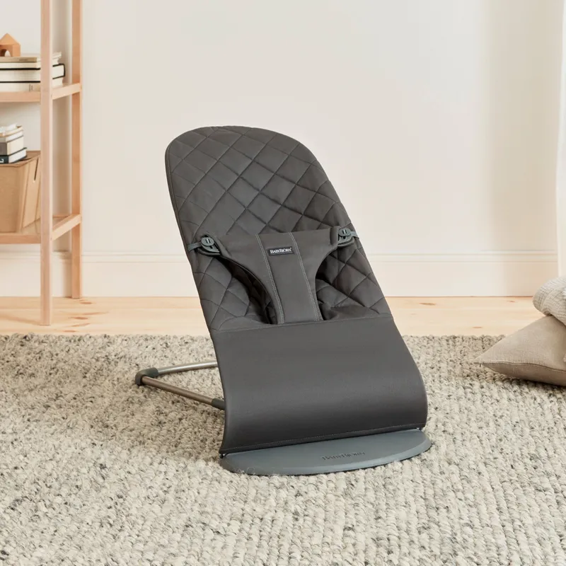 BabyBjörn Bliss Babysitter Vävd Klassisk Quilt, Antracitgrå