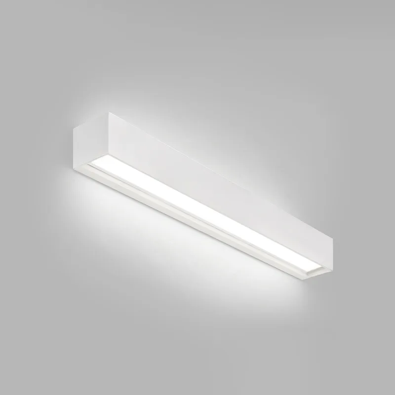 Linea W3 LED-vägglampa, vit, 60 cm, CCT, IP20 - Light-Point - Vardagsrum - Design - Aluminium - Med flera ljuskällor