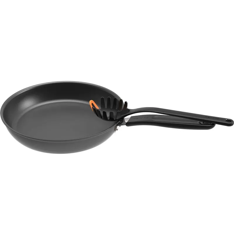 Fiskars Functional Form pastaslev 29 cm Svart