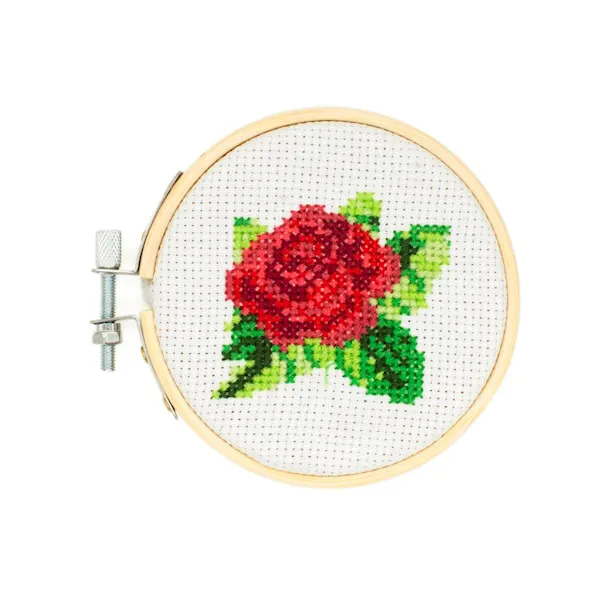 Broderikit Mini Korsstygn Ros Kikkerland