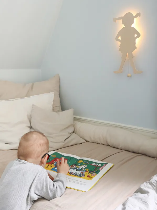 CarloBaby Pippi Långstrump Vägglampa Siluett, Barnrum