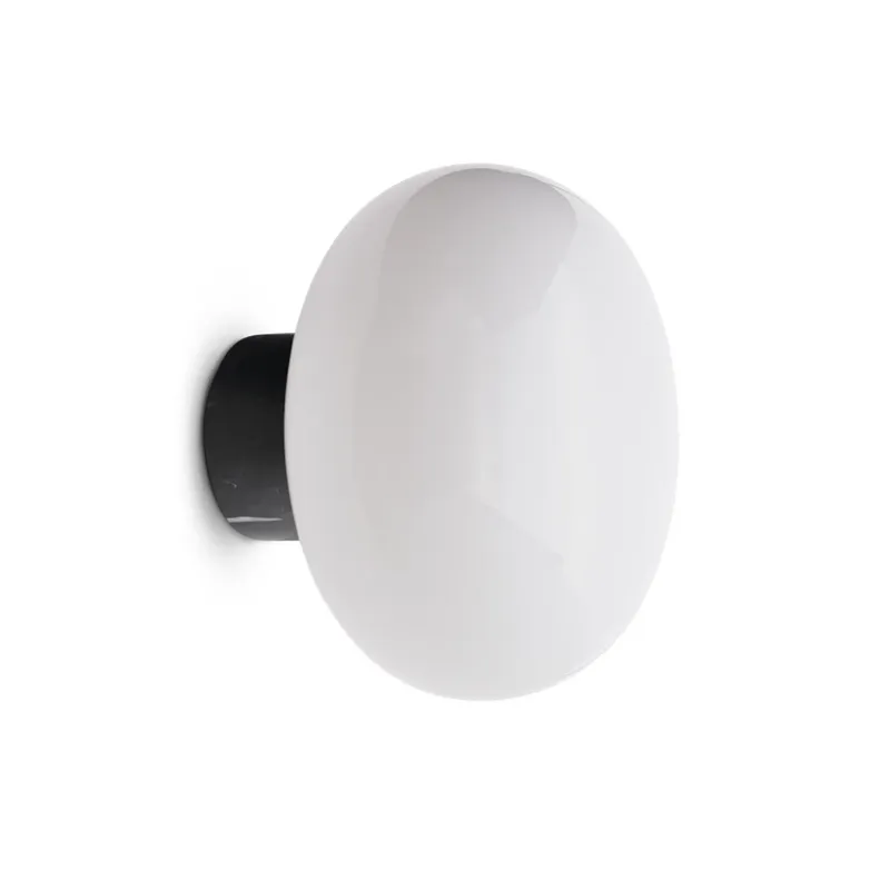 Karl-Johan vägglampa, vit marmor och glas, Ø 23 cm - New Works - Badrum - Design - Rund