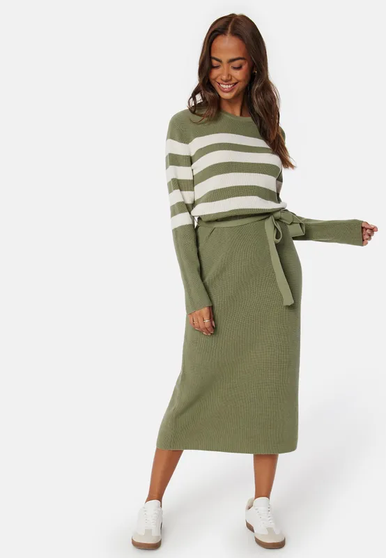 Striped O-neck Knitted Dress (#5497)