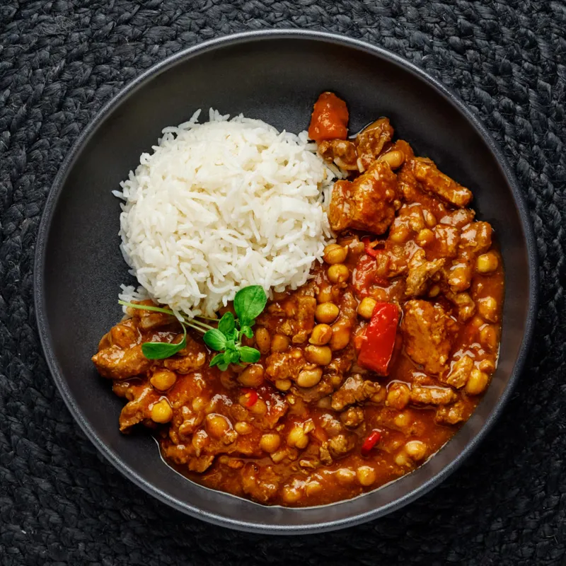 Chiligryta av nötkött med ris