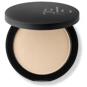 Glo Skin Beauty Pressed Base Golden Light – 9 g