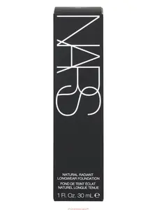 Natural Radiant - Longwear Foundation (#6286)