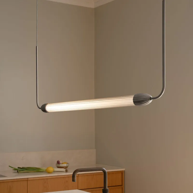LEMON SQUEEZE LINEAR hänglampa, stål, 138 cm, GU10 - UMAGE - Matsal - Design - Metall - Med en ljuskälla