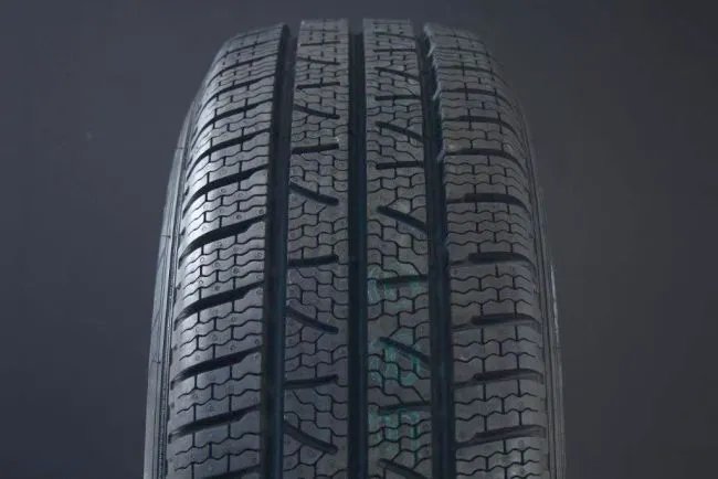 Pirelli Carrier Winter ( 195/60 R16C 99/97T )