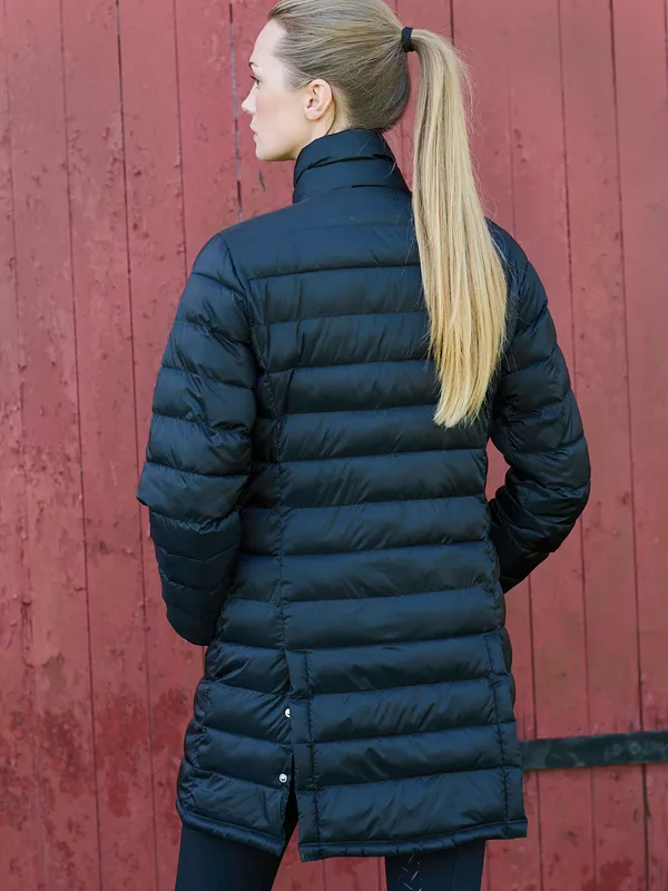 Lina Jacka Svart