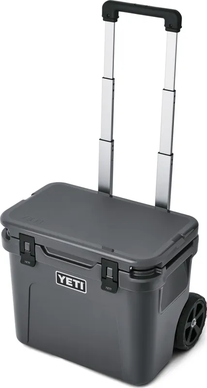 Yeti Roadie 32 Wheeled Cool Box Charcoal