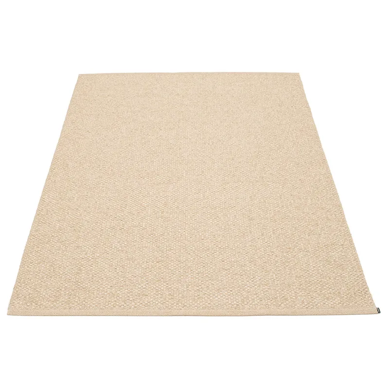 Pappelina, Svea matta 180×260 cm beige / champagne metallic