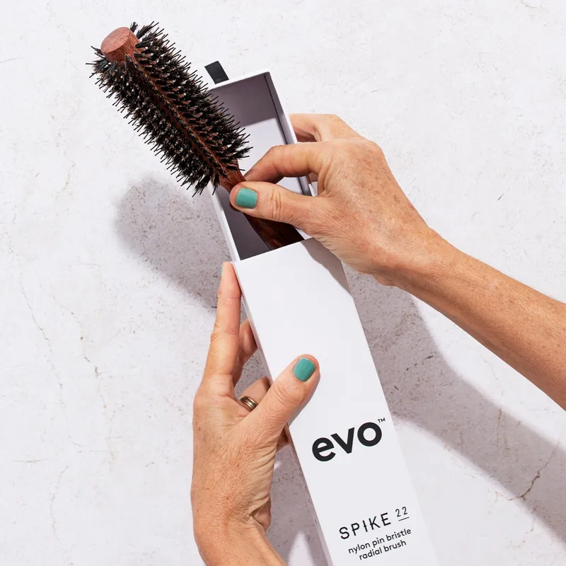 Evo Spike Nylon Pin Bristle Radial Brush 22mm