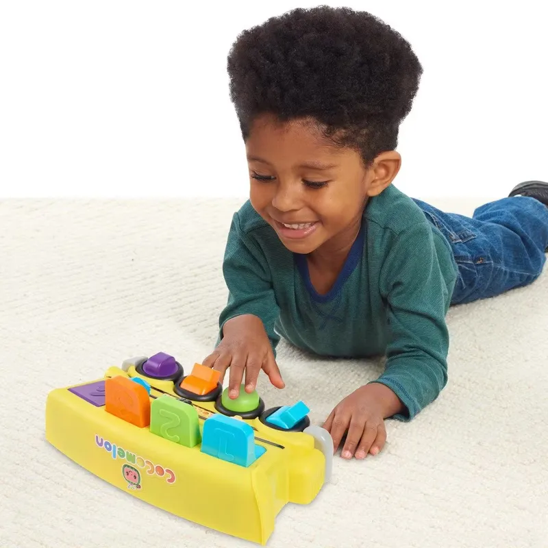 Cocomelon Pop and Play
