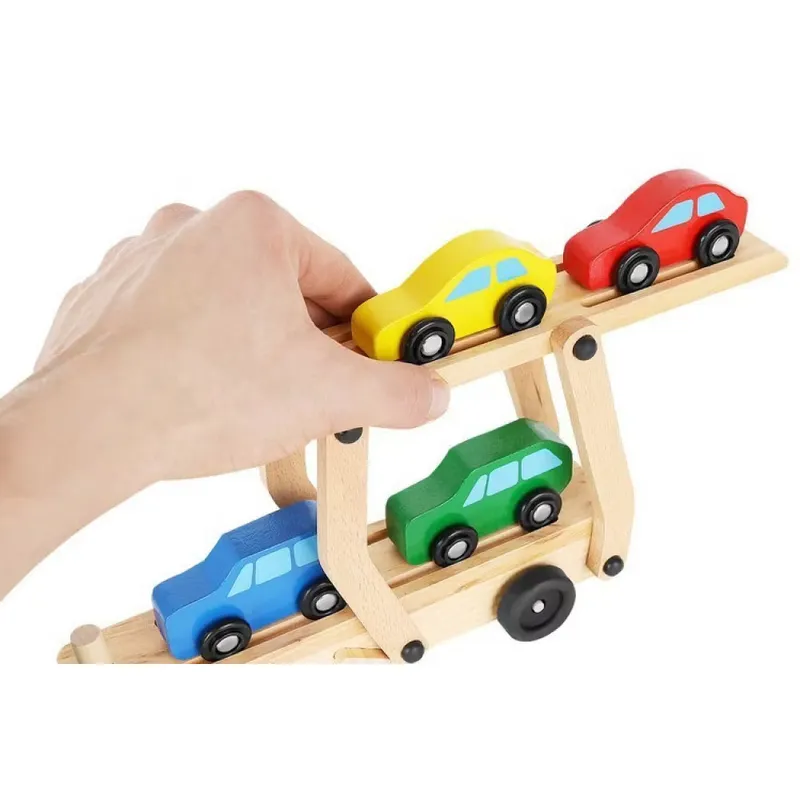 Biltransport med Färgglada Bilar i Trä