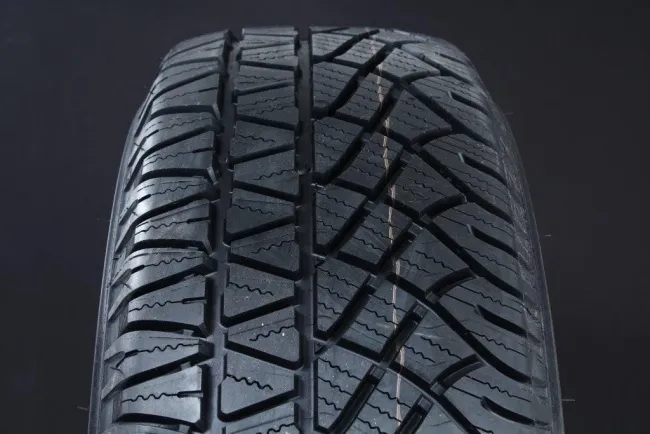 Michelin Latitude Cross ( 265/70 R16 112H EV Suitable )