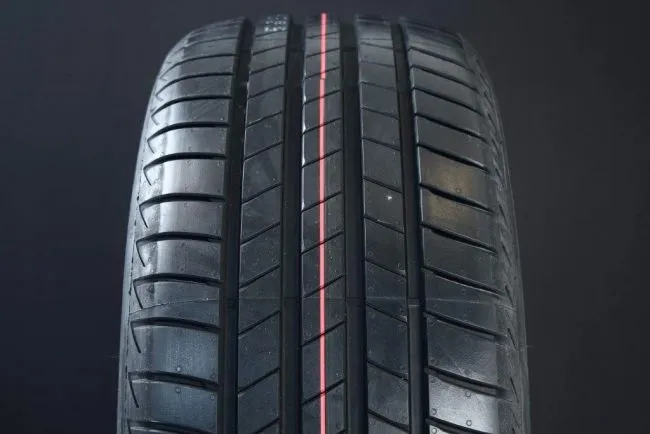 Bridgestone Turanza T005 ( 185/60 R15 88H XL EVc )