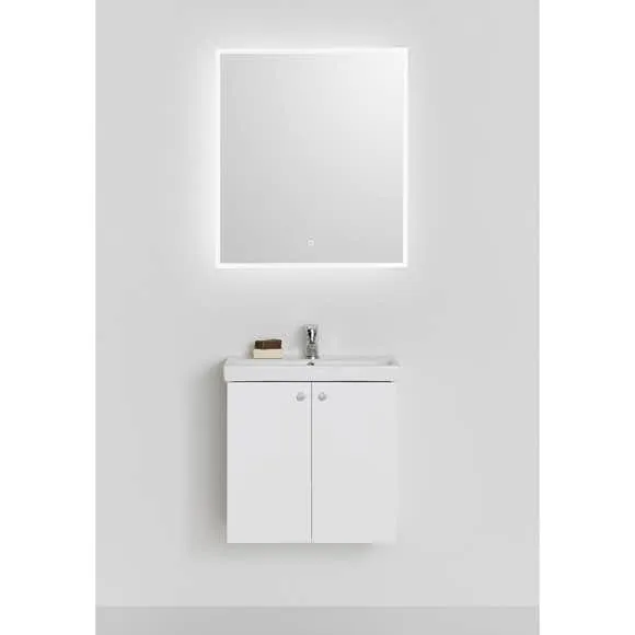 Möbelpaket Hafa Neat 550 med Luckor och Spegel Store Square LED (#9315)