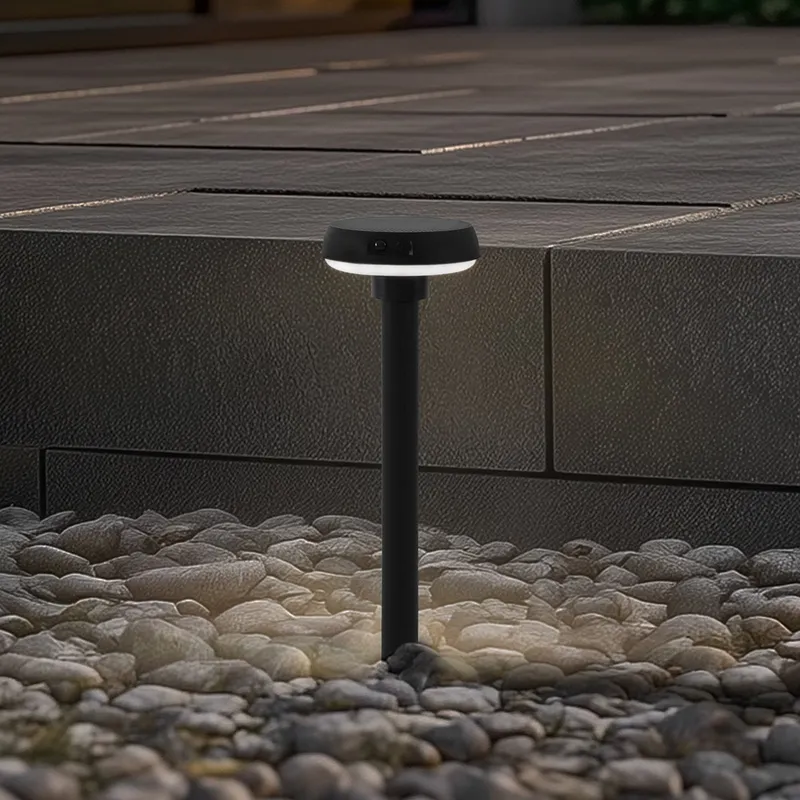 Brinca solcellsdriven LED-markspettslampa, svart, med sensor, PC - Lindby - Terrass - Modern - Plast - Med en ljuskälla