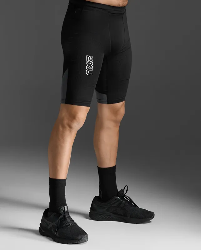 2XU Light Speed React Compression Shorts M Herr Svart L | Löparshorts