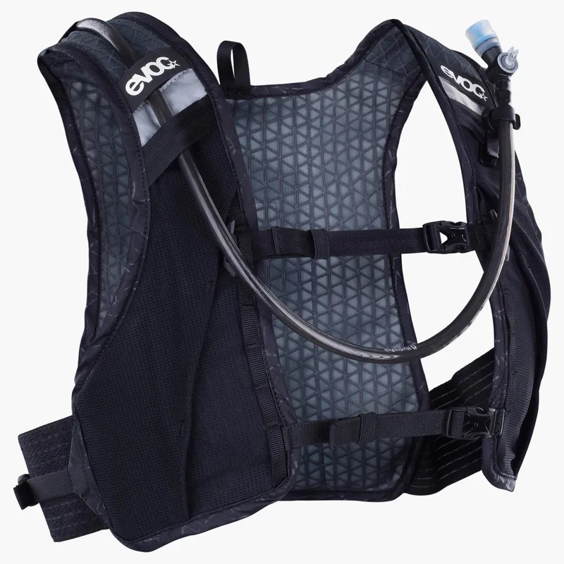 EVOC HYDRO PRO ULTRA 1,5 -vätskeväst, svart