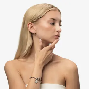 Ester Hoop med sten Örhänge