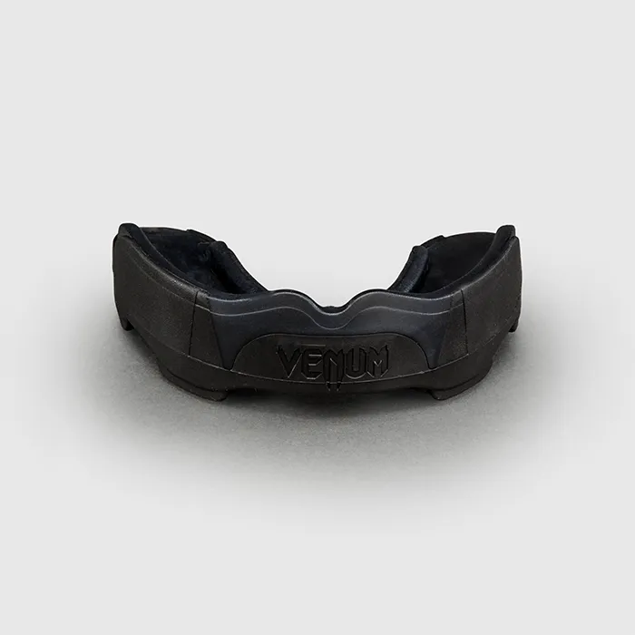 Venum Predator Tandskydd Svart Svart Röd