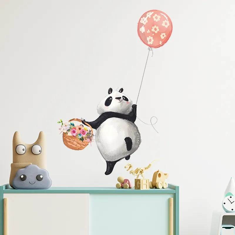 Väggdekal – Panda med blommor och ballong