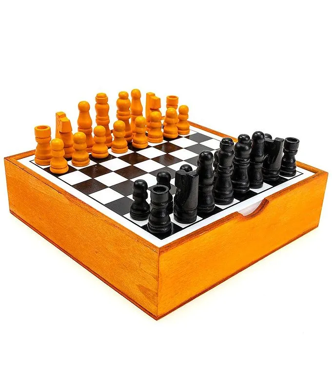 Schack Wooden Classic (SE/FI/DK/NO/EN) – Tactic – Leksaksaffären