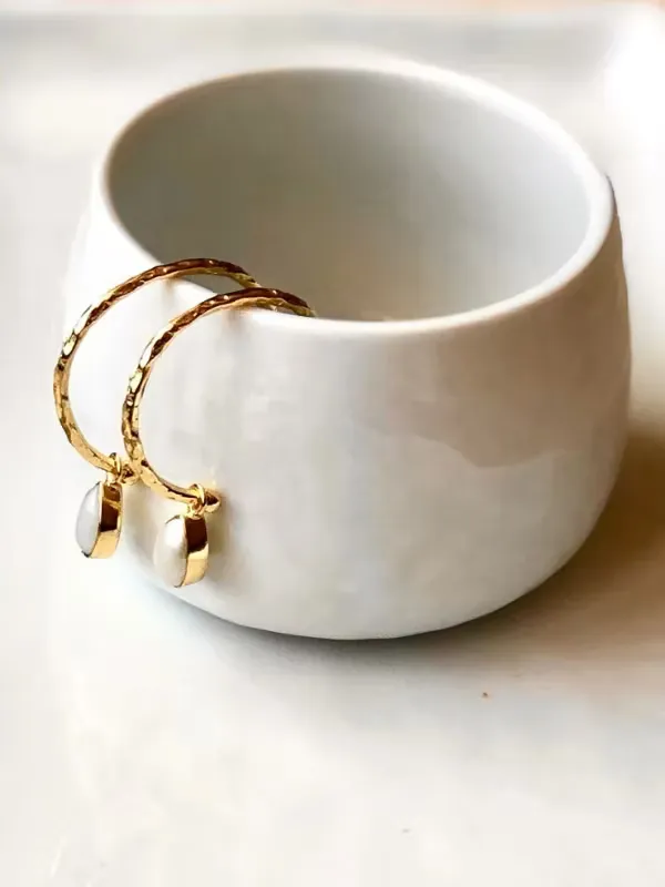 Örhänge Boho Hoops med droppe av pärla – Azuni