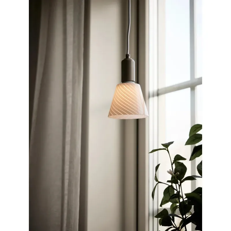 Tilda Fönsterlampa E27, beige/vit