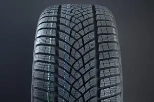 Goodyear UltraGrip Performance + ( 195/60 R18 96H XL, EDT )