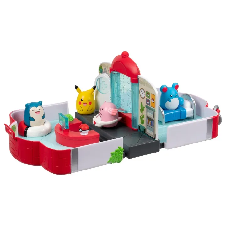 Pokemon Squish-a-longs Pokémon Center Lekset – Squishmallows – Leksaksaffären