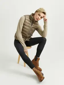 Lena Väst Beige S