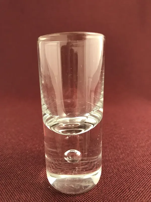 Kosta boda – Pippi – snaps glas – Pippi – Design Walter Hickman