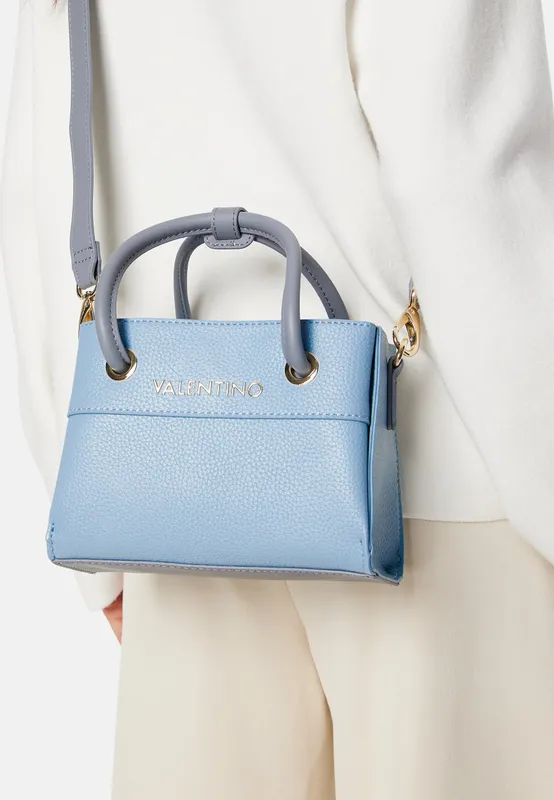 Alexia Shopping (#5725)
