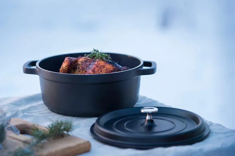 Gryta i svart keramik 20 cm, 2,3 L