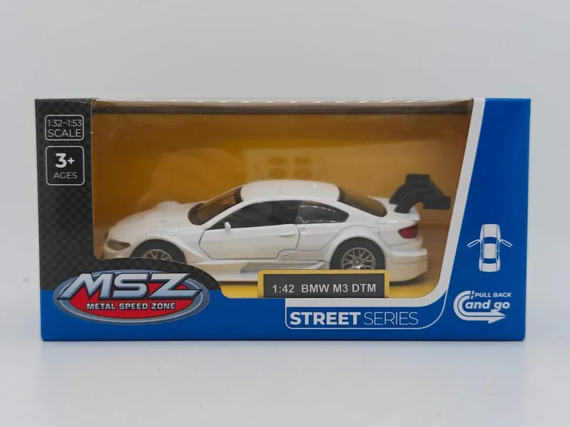 BMW M3 DTM formgjuten modell, skala 1:42 samlarobjekt
