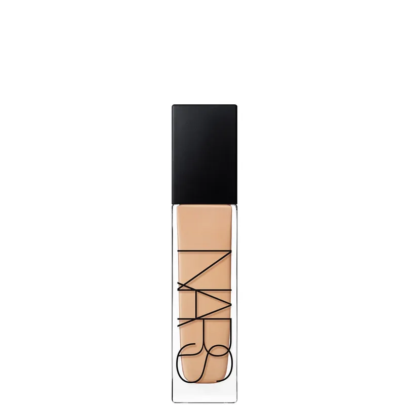 Natural Radiant – Longwear Foundation (#6101)