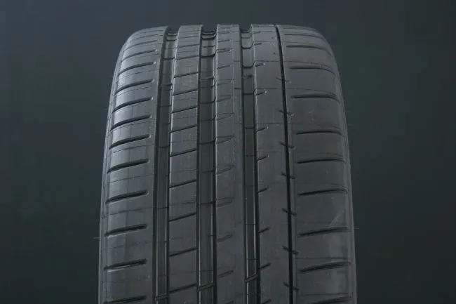 Michelin Pilot Super Sport ZP ( 275/35 R21 99Y EV Suitable, Run Flat )