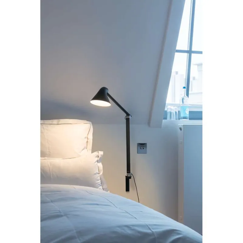 NJP Box LED Vägglampa 2700K HW Long Black - Louis Poulsen - Vardagsrum - Aluminium