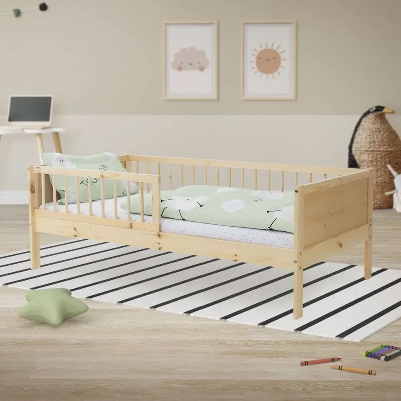 Barnsäng 80×160 cm med spjälskydd och fallskydd i naturligt furuträ ML-design